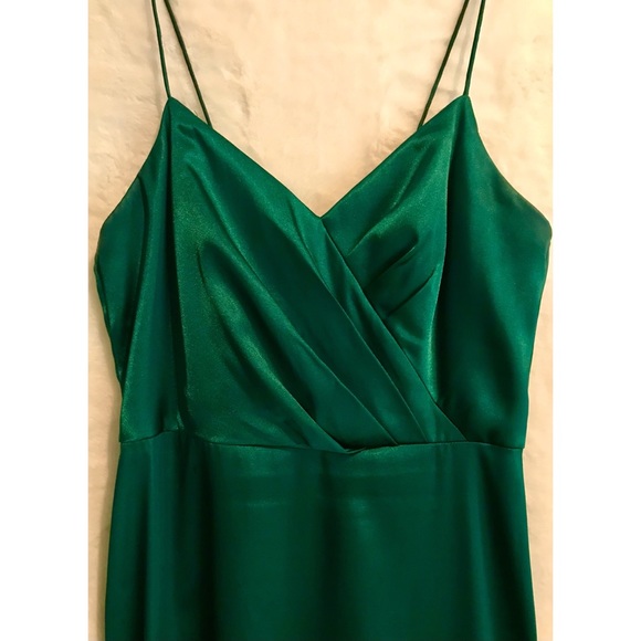 NWT Slim Strap Full-Length Trumpet Gown (Size: 8 / Color: Hunter) - Picture 6 of 13